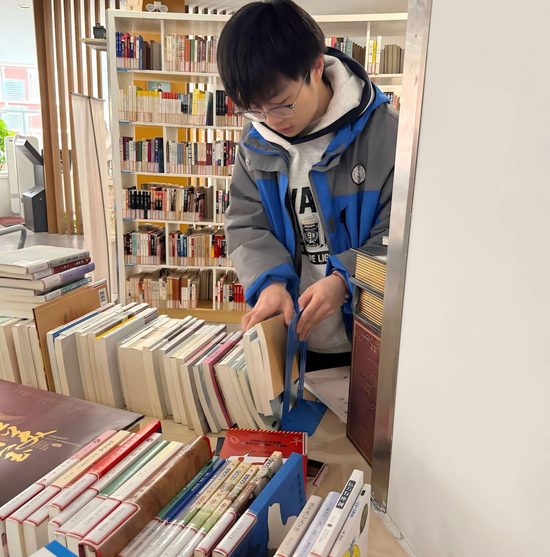 0b9adcdad324bbfcb184e6edf7faa2c7